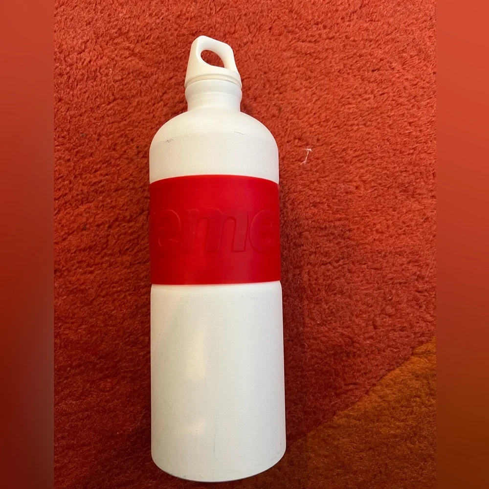 Supreme SIGG Water Bottle Red And White SS19 - Picture 3 of 6